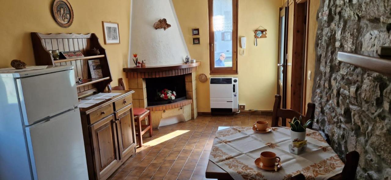 Cascina Del Galin Leilighet Lanzo dʼIntelvi Eksteriør bilde